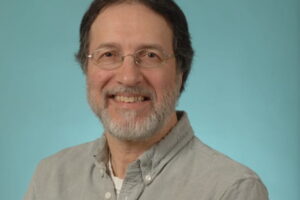 Professor Tim Schedl awarded Distinguished Educator Award
